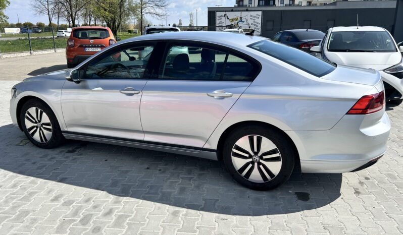 VOLKSWAGEN Passat  | FWD (przód) | Manualna | 150 KM | Srebrny full