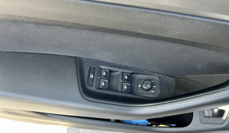 VOLKSWAGEN Passat  | FWD (przód) | Manualna | 150 KM | Srebrny full