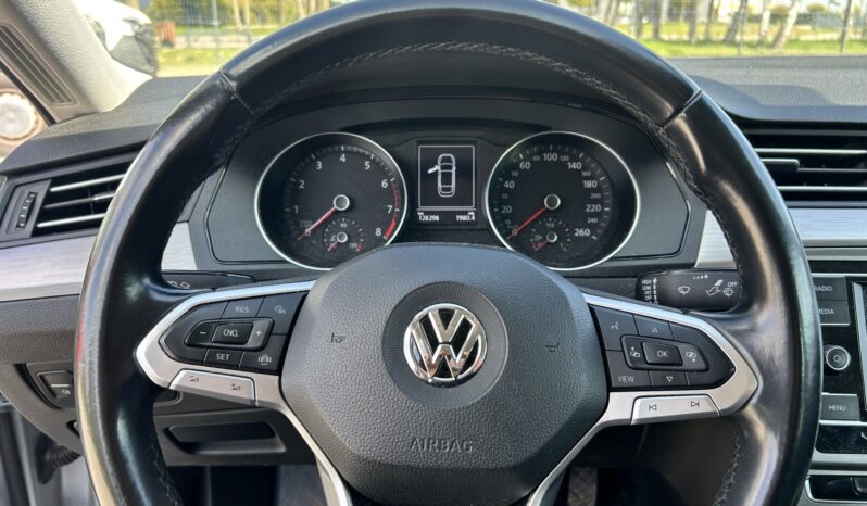 VOLKSWAGEN Passat  | FWD (przód) | Manualna | 150 KM | Srebrny full