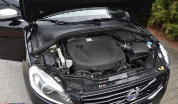 VOLVO XC 60 | FWD (przód) | Automatyczna | 150 KM | Czarny full