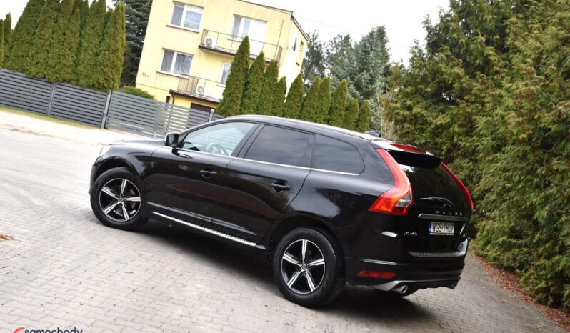 VOLVO XC 60 | FWD (przód) | Automatyczna | 150 KM | Czarny full
