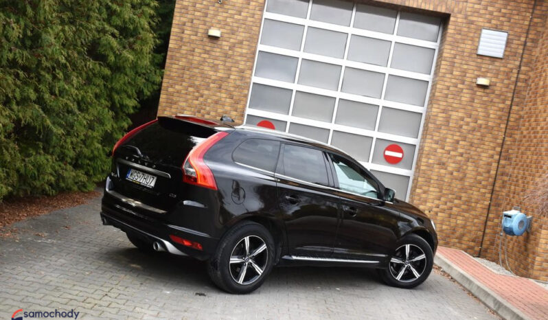 VOLVO XC 60 | FWD (przód) | Automatyczna | 150 KM | Czarny full