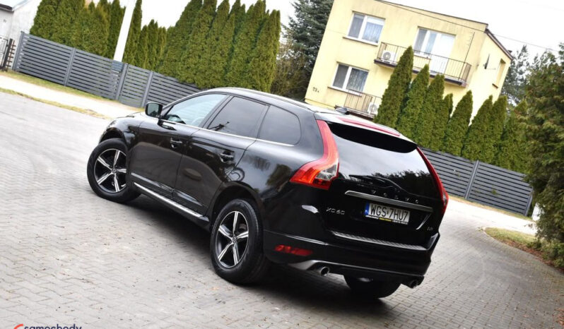 VOLVO XC 60 | FWD (przód) | Automatyczna | 150 KM | Czarny full
