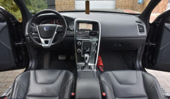 VOLVO XC 60 | FWD (przód) | Automatyczna | 150 KM | Czarny full