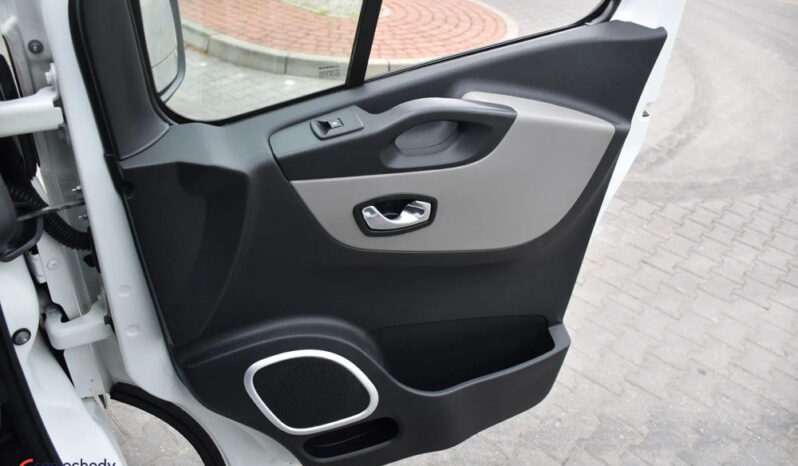 RENAULT Trafic  | FWD (przód) | Manualna | 95 KM | Biały full