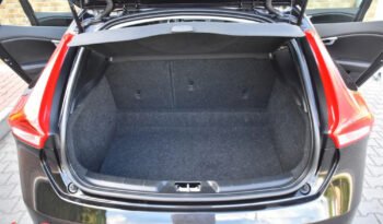 VOLVO V40  | FWD (przód) | Manualna | 120 KM | Czarny full