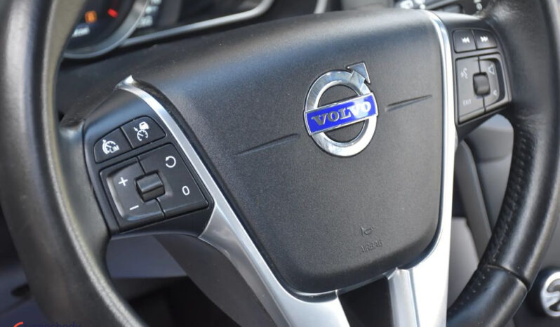 VOLVO V40  | FWD (przód) | Manualna | 120 KM | Czarny full