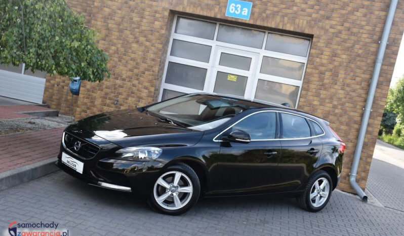 VOLVO V40  | FWD (przód) | Manualna | 120 KM | Czarny full