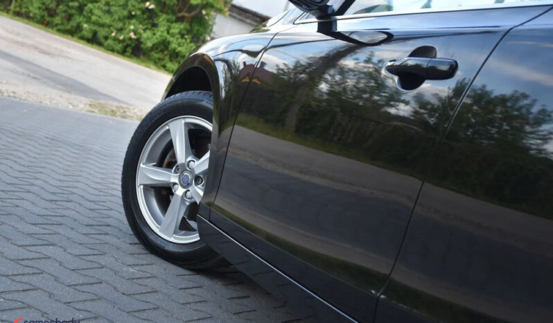 VOLVO V40  | FWD (przód) | Manualna | 120 KM | Czarny full
