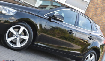 VOLVO V40  | FWD (przód) | Manualna | 120 KM | Czarny full