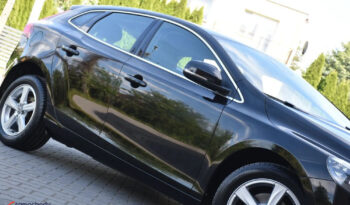 VOLVO V40  | FWD (przód) | Manualna | 120 KM | Czarny full