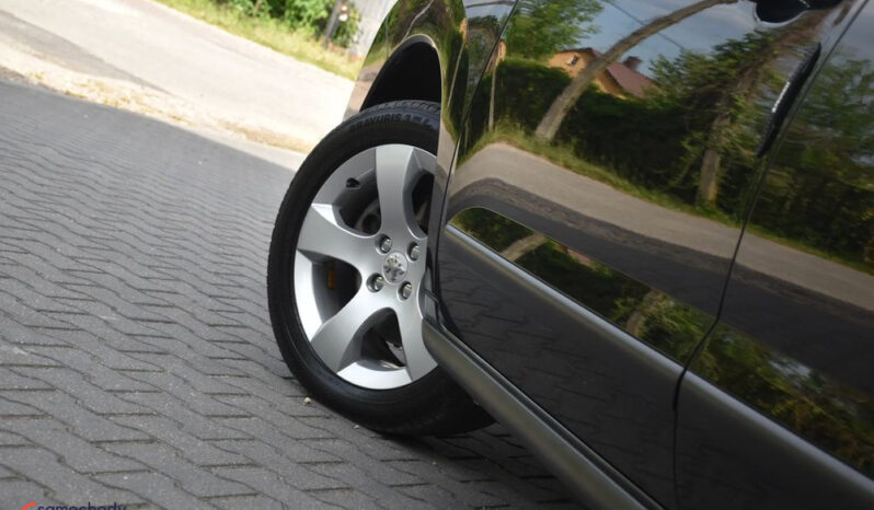 PEUGEOT 3008  | FWD (przód) | Automatyczna | 156 KM | Czarny full