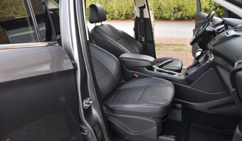 FORD Kuga  | 4×4 (doł. automatycznie) | Automatyczna | 136 KM | Szary full