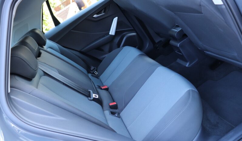 AUDI Q2  | 2017 | 150 KM | 1395cm3 | Szary full