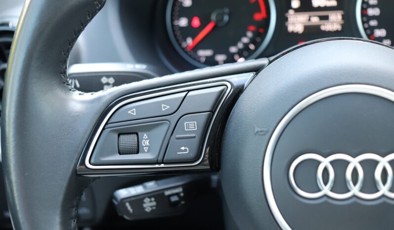 AUDI Q2  | 2017 | 150 KM | 1395cm3 | Szary full