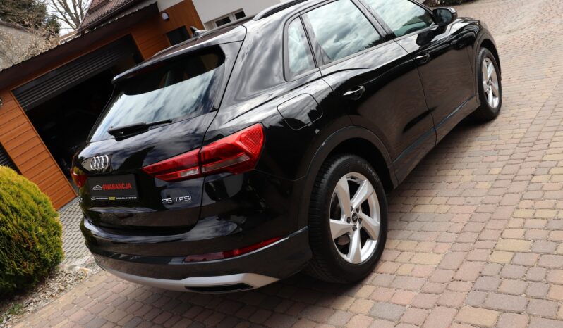 AUDI Q3  | 2022 | 150 KM | 1498cm3 | Czarny full