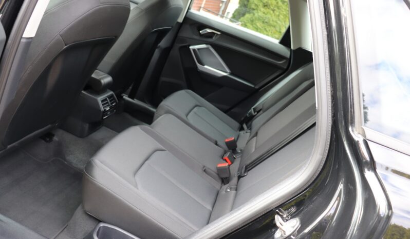 AUDI Q3  | 2022 | 150 KM | 1498cm3 | Czarny full