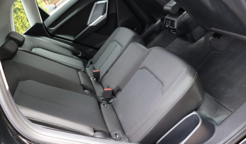 AUDI Q3  | 2022 | 150 KM | 1498cm3 | Czarny full