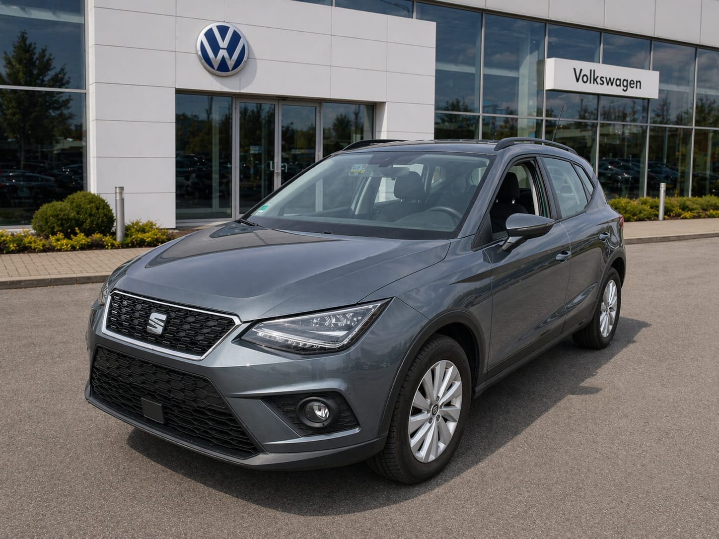 Seat Arona  | 2018 | 95 Km | 999Cm3 | Szary