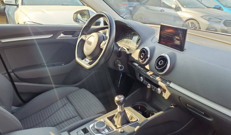 AUDI A3  | 2015 | 125 KM | 1395cm3 | Srebrny full