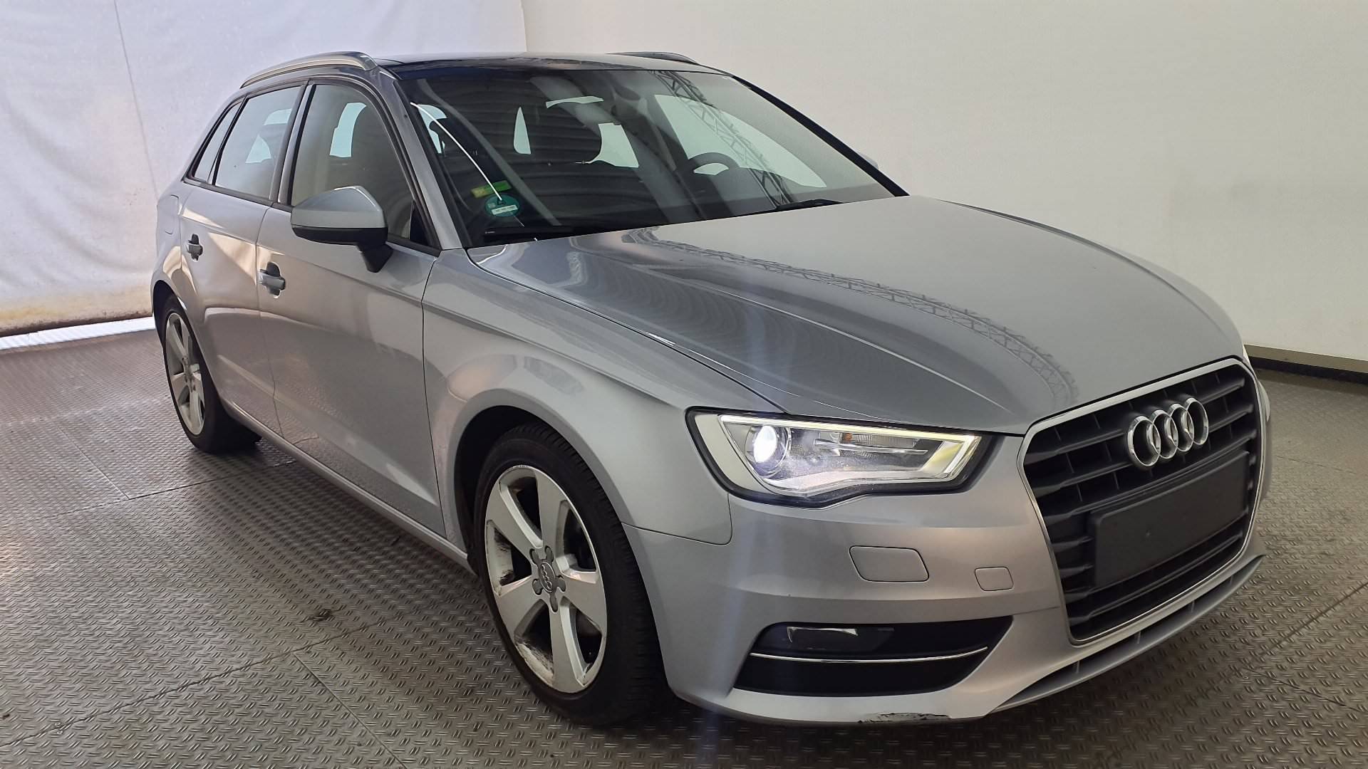 Audi A3  | 2015 | 125 Km | 1395Cm3 | Srebrny
