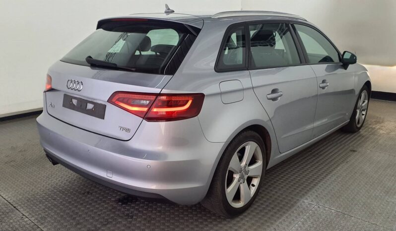 AUDI A3  | 2015 | 125 KM | 1395cm3 | Srebrny full