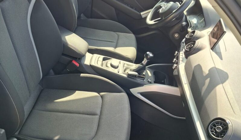 AUDI Q2  | 2017 | 150 KM | 1395cm3 | Szary full