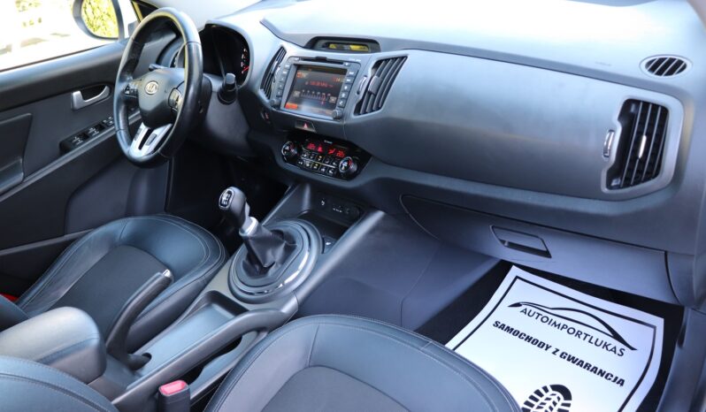 KIA Sportage  | 2011 | 136 KM | 1995cm3 | Biały full