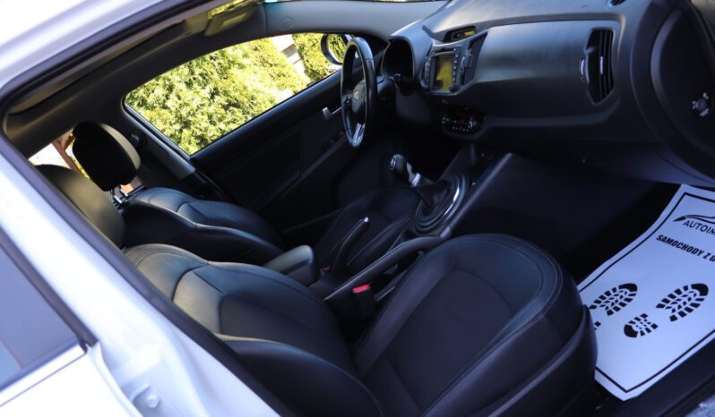 KIA Sportage  | 2011 | 136 KM | 1995cm3 | Biały full