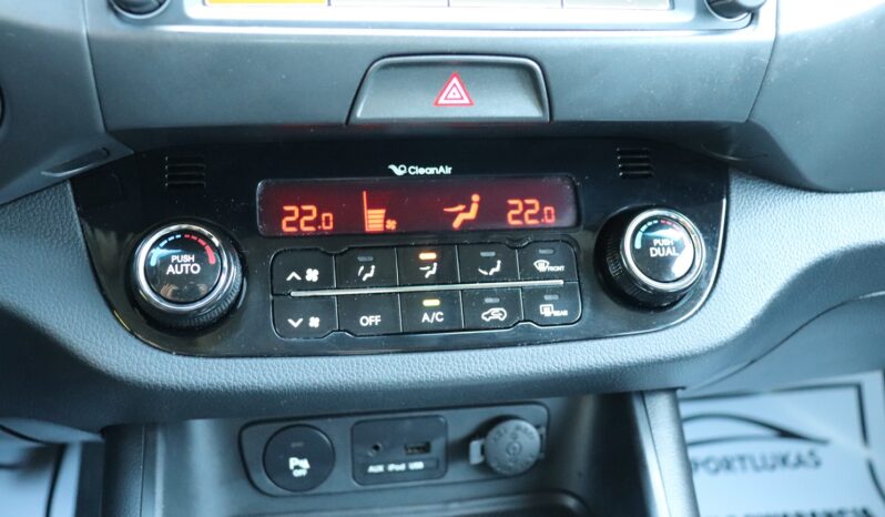 KIA Sportage  | 2011 | 136 KM | 1995cm3 | Biały full