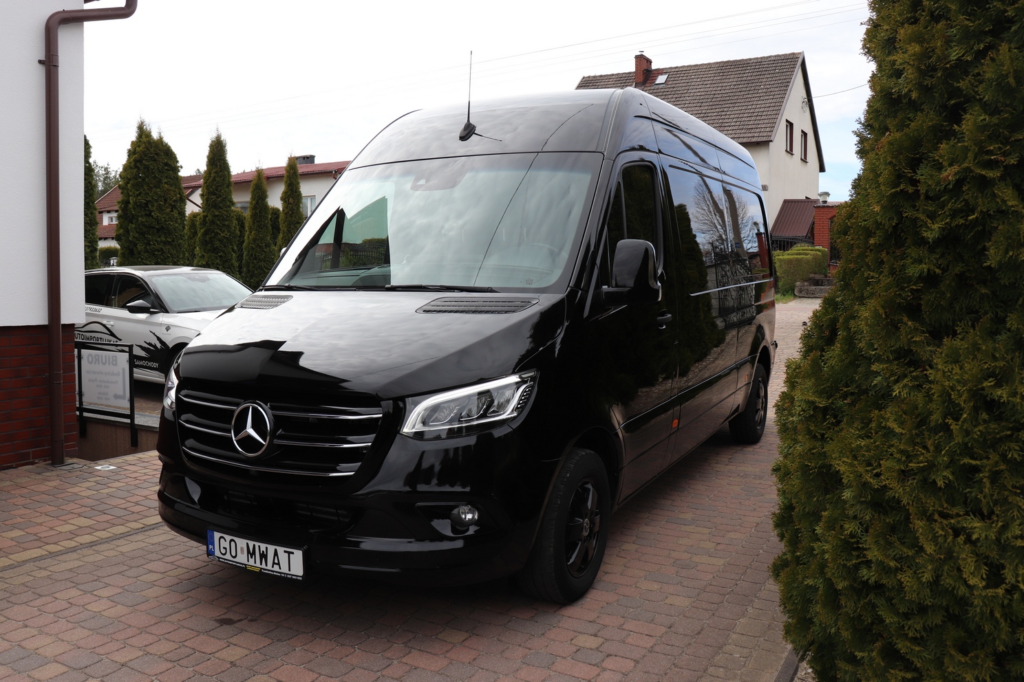 Mercedes-Benz Sprinter  | 2019 | 142 Km | 2143Cm3 | Czarny