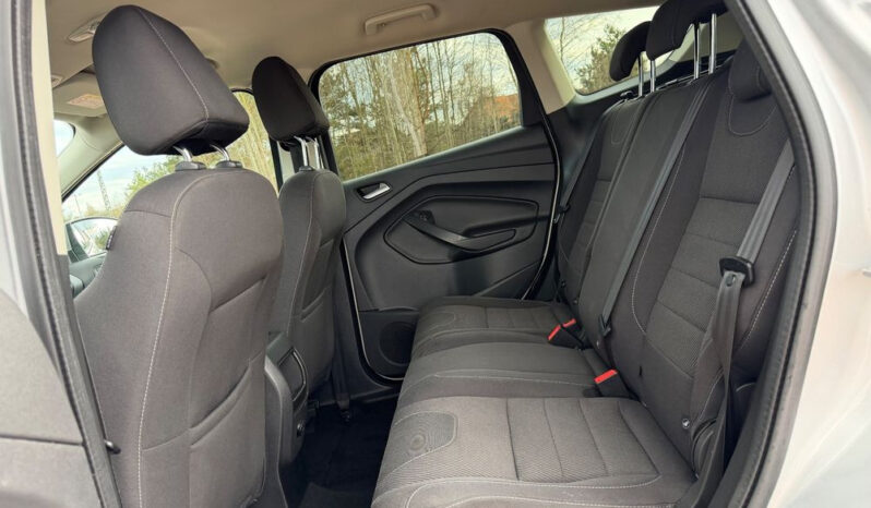 FORD Kuga  | 4×4 (doł. automatycznie) | Automatyczna | 150 KM | Srebrny full