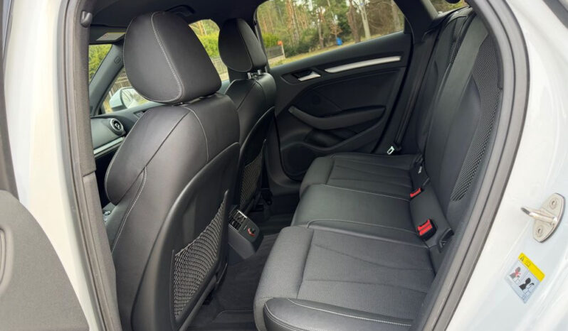 AUDI A3  | FWD (przód) | Automatyczna | 122 KM | Biały full