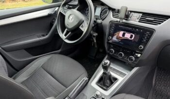 SKODA Octavia  | FWD (przód) | Manualna | 150 KM | Brązowy full