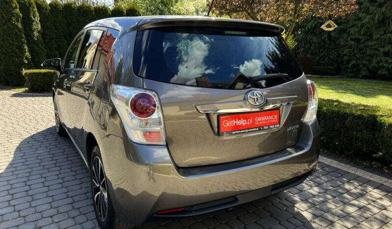 TOYOTA Verso | FWD (przód) | Manualna | 147 KM | Szary full