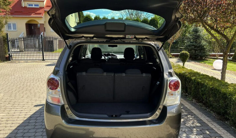 TOYOTA Verso | FWD (przód) | Manualna | 147 KM | Szary full