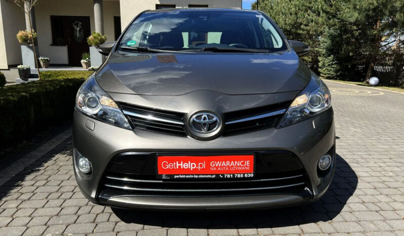 TOYOTA Verso | FWD (przód) | Manualna | 147 KM | Szary full