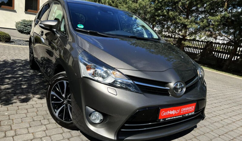 TOYOTA Verso | FWD (przód) | Manualna | 147 KM | Szary full