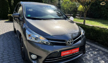 TOYOTA Verso | FWD (przód) | Manualna | 147 KM | Szary full