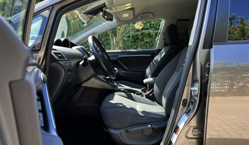 TOYOTA Verso | FWD (przód) | Manualna | 147 KM | Szary full