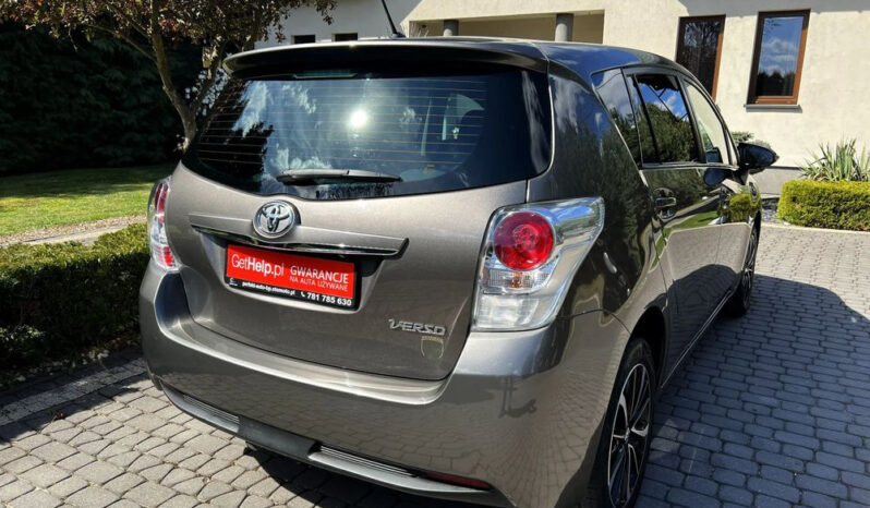 TOYOTA Verso | FWD (przód) | Manualna | 147 KM | Szary full