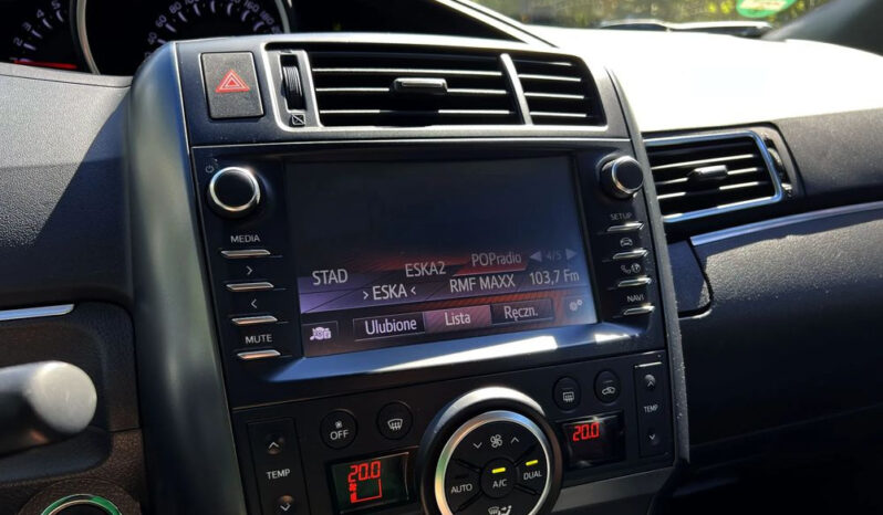 TOYOTA Verso | FWD (przód) | Manualna | 147 KM | Szary full