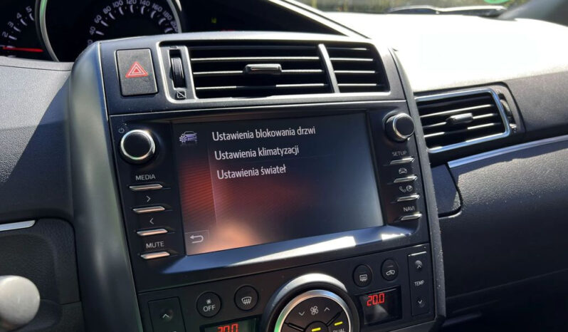 TOYOTA Verso | FWD (przód) | Manualna | 147 KM | Szary full