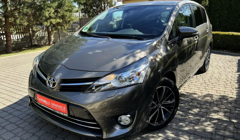 TOYOTA Verso | FWD (przód) | Manualna | 147 KM | Szary full