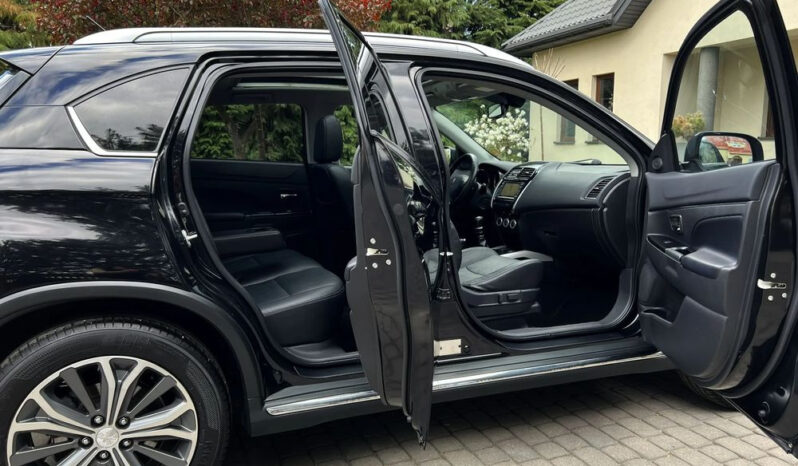 PEUGEOT 4008  | 4×4 (doł. ręcznie) | Manualna | 115 KM | Czarny full