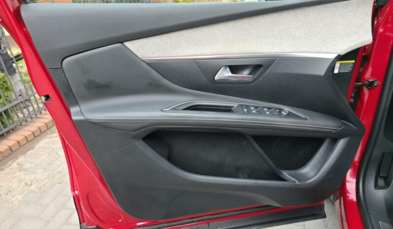 PEUGEOT 3008  | FWD (przód) | Automatyczna | 131 KM | Czerwony full