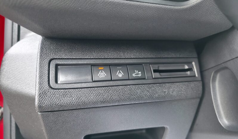 PEUGEOT 3008  | FWD (przód) | Automatyczna | 131 KM | Czerwony full