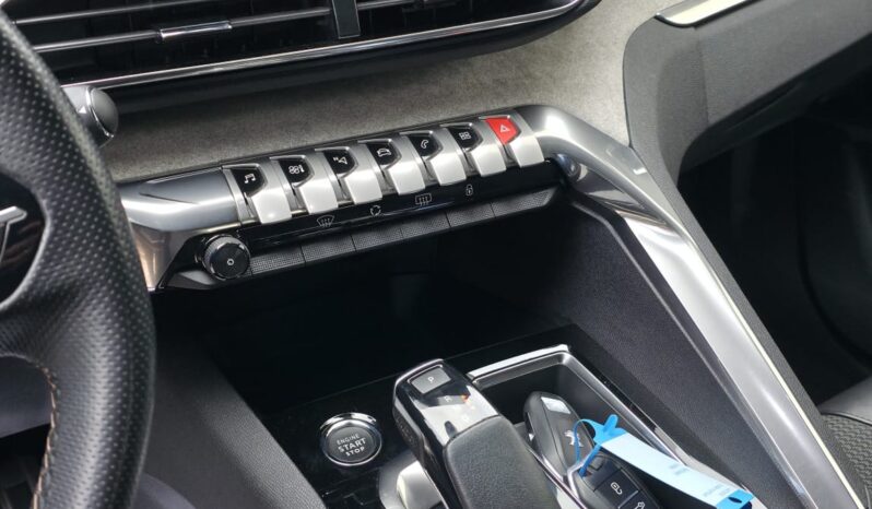 PEUGEOT 3008  | FWD (przód) | Automatyczna | 131 KM | Czerwony full