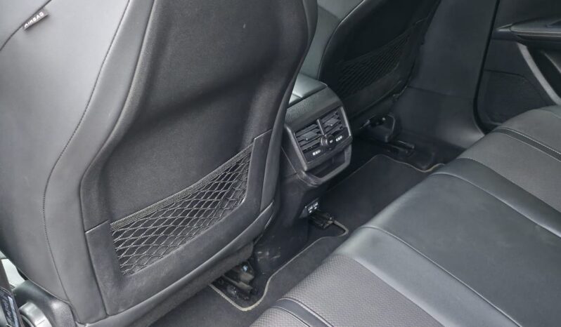 PEUGEOT 3008  | FWD (przód) | Automatyczna | 131 KM | Czerwony full