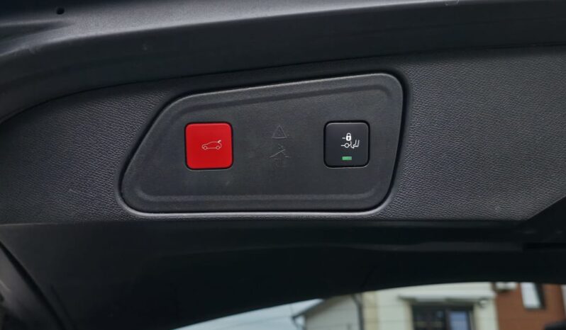 PEUGEOT 3008  | FWD (przód) | Automatyczna | 131 KM | Czerwony full